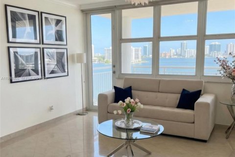 Купить кондоминиум в Санни-Айлс-Бич, Флорида 4 комнаты, 143.44м2, № 2043918 - фото 6