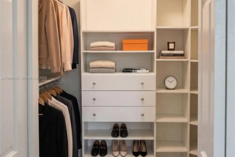 Купить кондоминиум в Санни-Айлс-Бич, Флорида 4 комнаты, 143.44м2, № 2043918 - фото 12