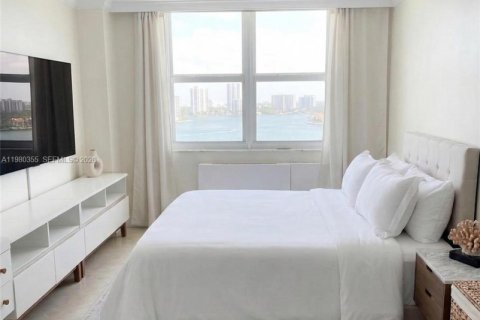 Купить кондоминиум в Санни-Айлс-Бич, Флорида 4 комнаты, 143.44м2, № 2043918 - фото 13