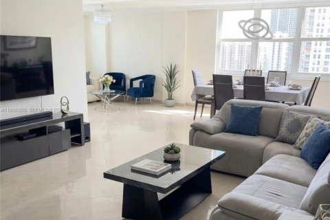 Купить кондоминиум в Санни-Айлс-Бич, Флорида 4 комнаты, 143.44м2, № 2043918 - фото 5