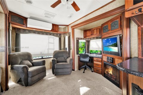 House in Cutler Bay, Florida 3 bedrooms, 109.07 sq.m. № 1972212 - photo 30