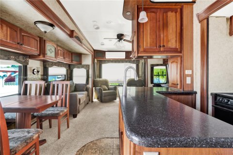 House in Cutler Bay, Florida 3 bedrooms, 109.07 sq.m. № 1972212 - photo 29