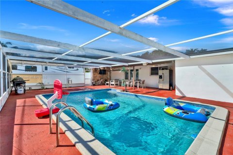 House in Cutler Bay, Florida 3 bedrooms, 109.07 sq.m. № 1972212 - photo 26