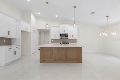 Casa en venta en Palm Coast, Florida, 3 dormitorios, 159.42 m2 № 2195939 - foto 18