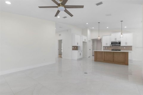 Casa en venta en Palm Coast, Florida, 3 dormitorios, 159.42 m2 № 2195939 - foto 14