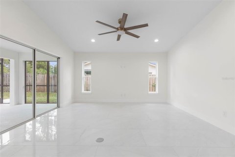 Casa en venta en Palm Coast, Florida, 3 dormitorios, 159.42 m2 № 2195939 - foto 12