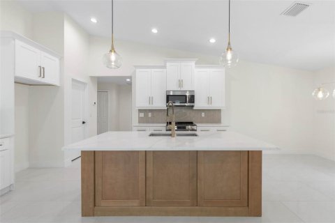 Casa en venta en Palm Coast, Florida, 3 dormitorios, 159.42 m2 № 2195939 - foto 19