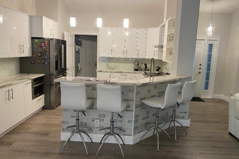 Villa ou maison à vendre à St. Lucie, Floride: 3 chambres, 142.51 m2 № 2415647 - photo 2