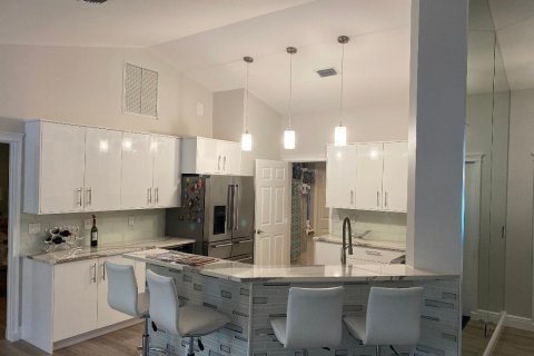 Villa ou maison à vendre à St. Lucie, Floride: 3 chambres, 142.51 m2 № 2415647 - photo 13