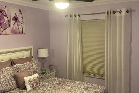 Villa ou maison à vendre à St. Lucie, Floride: 3 chambres, 142.51 m2 № 2415647 - photo 18