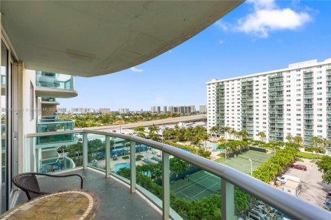 Condominio en venta en Sunny Isles Beach, Florida, 3 dormitorios, 154.68 m2 № 1964920 - foto 25