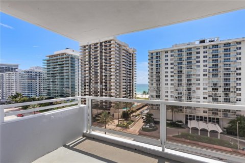 Condominio en alquiler en Miami Beach, Florida, 2 dormitorios, 95.69 m2 № 1965473 - foto 5