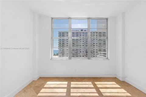 Condominio en alquiler en Miami Beach, Florida, 2 dormitorios, 95.69 m2 № 1965473 - foto 30