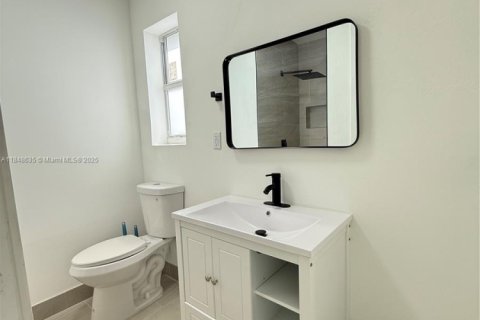 Immobilier commercial à louer à Pompano Beach, Floride: 1 chambre, 46.45 m2 № 1850535 - photo 11