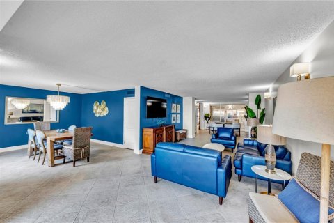Condo in Dunedin, Florida, 3 bedrooms  № 2133234 - photo 7