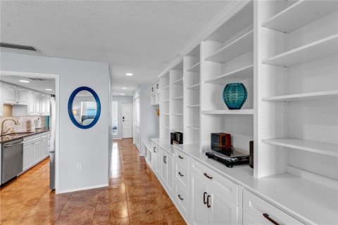 Condo in Dunedin, Florida, 3 bedrooms  № 2133234 - photo 18