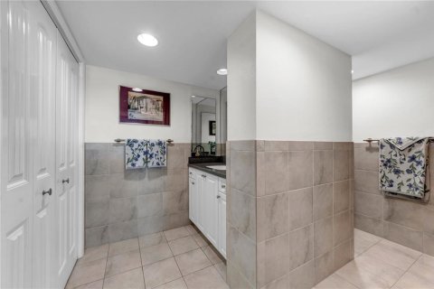 Condo in Dunedin, Florida, 3 bedrooms  № 2133234 - photo 24