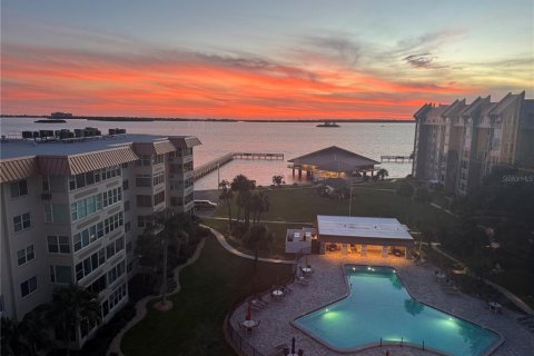 Condo in Dunedin, Florida, 3 bedrooms  № 2133234 - photo 2
