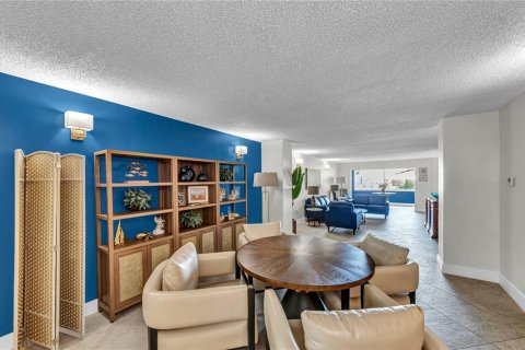 Condo in Dunedin, Florida, 3 bedrooms  № 2133234 - photo 6