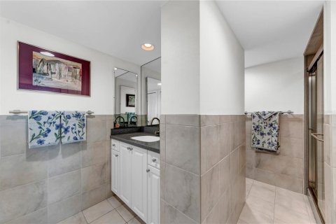 Condo in Dunedin, Florida, 3 bedrooms  № 2133234 - photo 27