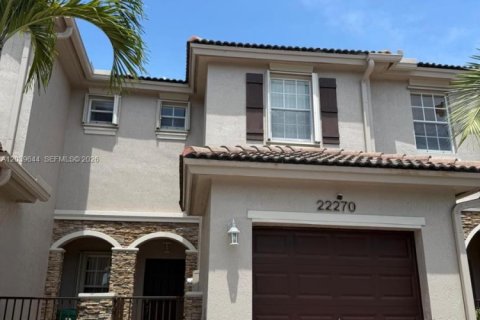 Townhouse in Cutler Bay, Florida 2 bedrooms, 119.1 sq.m. № 2087190