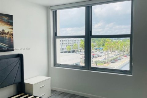 Снять в аренду кондоминиум в Майами-Бич, Флорида 1 спальня, 67.45м2, № 1956386 - фото 13