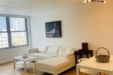 Снять в аренду кондоминиум в Майами-Бич, Флорида 1 спальня, 67.45м2, № 1956386 - фото 10