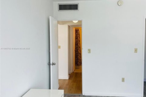 Снять в аренду кондоминиум в Майами-Бич, Флорида 1 спальня, 67.45м2, № 1956386 - фото 15