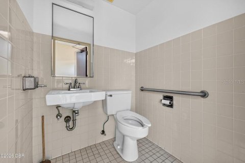 Immobilier commercial à vendre à Ormond Beach, Floride: 218.69 m2 № 2425430 - photo 24