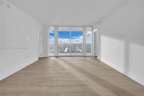 Condo in Fort Lauderdale, Florida, 2 bedrooms  № 2020998 - photo 9