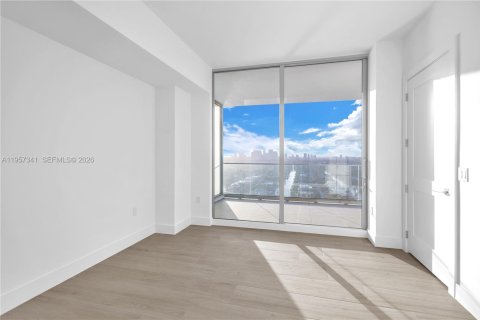 Condo in Fort Lauderdale, Florida, 2 bedrooms  № 2020998 - photo 4