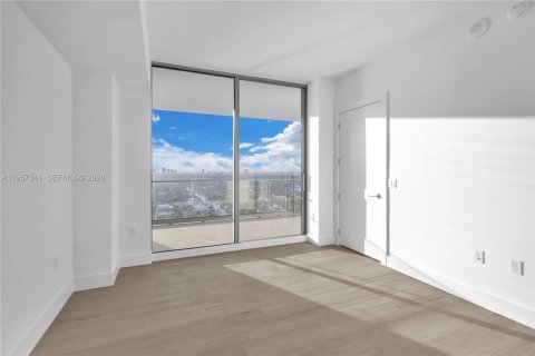 Condo in Fort Lauderdale, Florida, 2 bedrooms  № 2020998 - photo 5