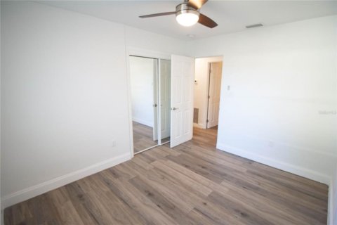 Villa ou maison à louer à Sarasota, Floride: 3 chambres, 132.48 m2 № 2425372 - photo 6