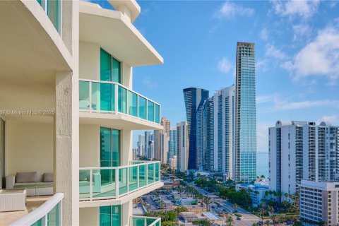 Condo in Sunny Isles Beach, Florida, 4 bedrooms  № 1593631 - photo 7