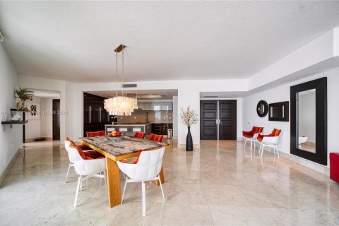 Condo in Sunny Isles Beach, Florida, 4 bedrooms  № 1593631 - photo 11