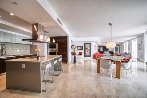 Condo in Sunny Isles Beach, Florida, 4 bedrooms  № 1593631 - photo 13
