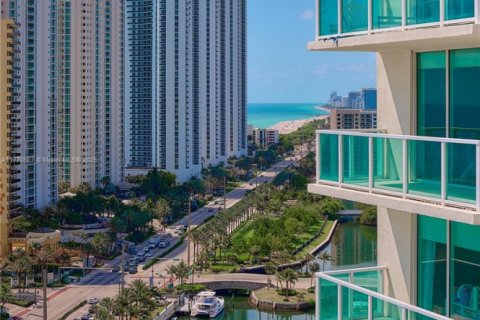 Condo in Sunny Isles Beach, Florida, 4 bedrooms  № 1593631 - photo 8