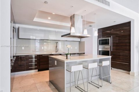 Condo in Sunny Isles Beach, Florida, 4 bedrooms  № 1593631 - photo 12
