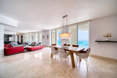 Condo in Sunny Isles Beach, Florida, 4 bedrooms  № 1593631 - photo 15