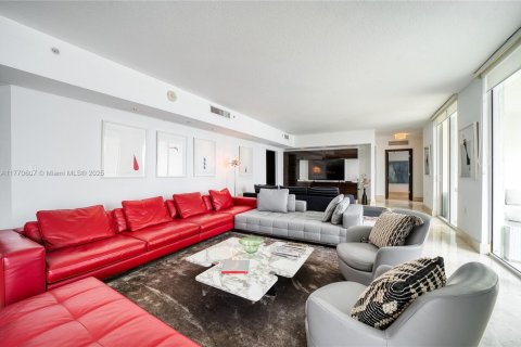 Condo in Sunny Isles Beach, Florida, 4 bedrooms  № 1593631 - photo 18
