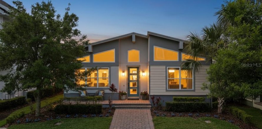 House in Orlando, Florida 3 bedrooms, 188.22 sq.m. № 2114750