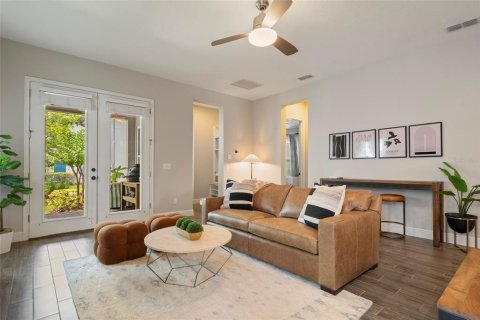 House in Orlando, Florida 3 bedrooms, 188.22 sq.m. № 2114750 - photo 30