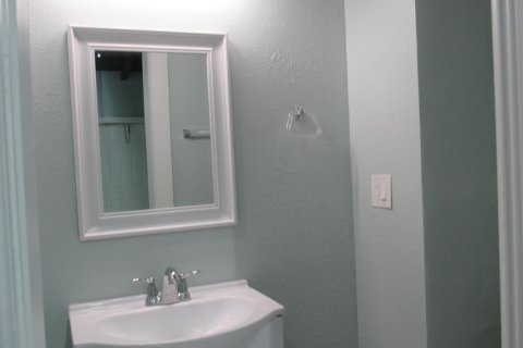 House in West Palm Beach, Florida 3 bedrooms, 97.55 sq.m. № 2086502 - photo 14