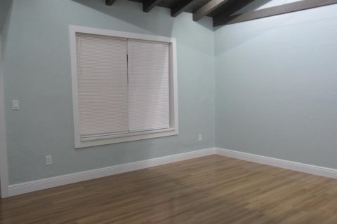 House in West Palm Beach, Florida 3 bedrooms, 97.55 sq.m. № 2086502 - photo 3