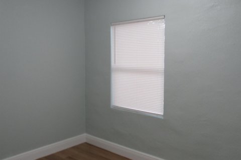 House in West Palm Beach, Florida 3 bedrooms, 97.55 sq.m. № 2086502 - photo 12