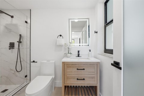 Villa ou maison à vendre à Miami, Floride: 4 chambres № 1955976 - photo 26