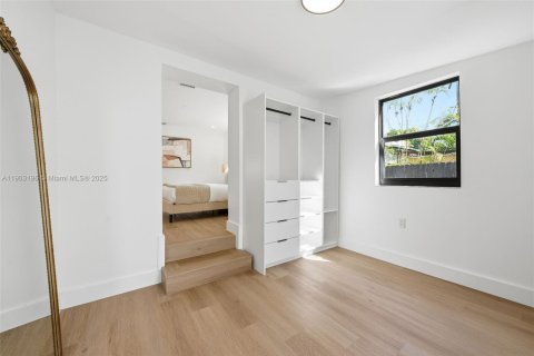 Villa ou maison à vendre à Miami, Floride: 4 chambres № 1955976 - photo 10