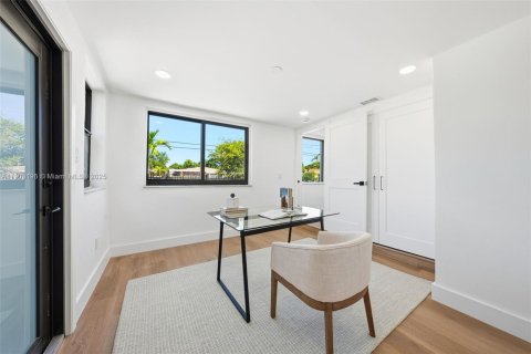 Villa ou maison à vendre à Miami, Floride: 4 chambres № 1955976 - photo 24