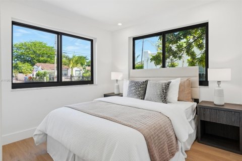 Villa ou maison à vendre à Miami, Floride: 4 chambres № 1955976 - photo 19