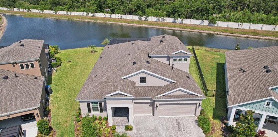 House in Apollo Beach, Florida 4 bedrooms, 301.65 sq.m. № 1680328